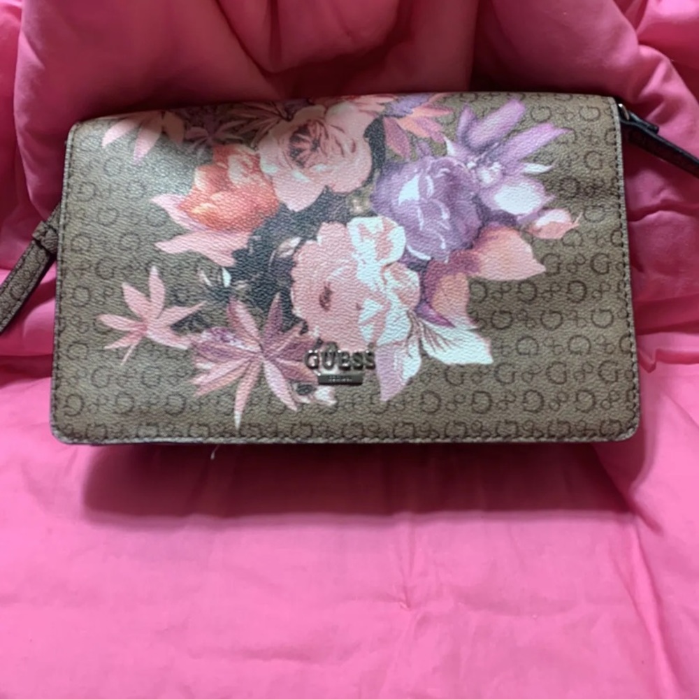 GUESS Women's Brown Patent Logo Pink Floral Print Crossbody Purse Handbag NWOT